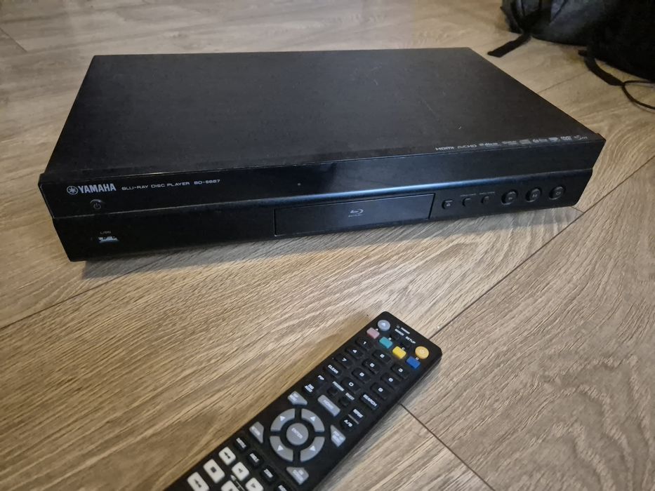 Blu-ray Yamaha BD-S667 + pilot | DVD Blue-Ray FullHD USB HDMI