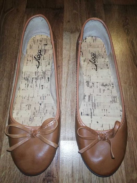 Brązowe baleriny z kokardką firmy Coco, rozmiar 39