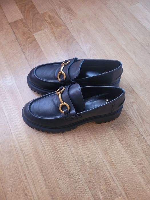 Sapatos de senhora da Mango novos