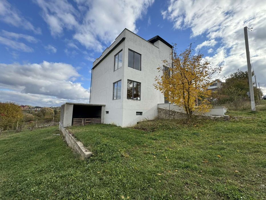 Продаж шикарного котеджу Підгороднє