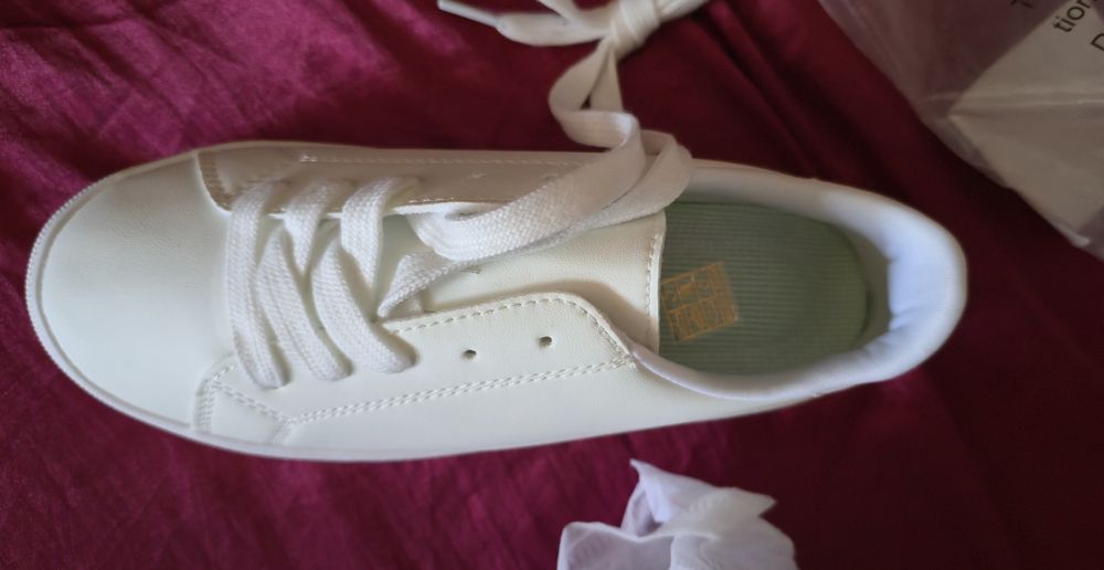 Tenis brancos 35