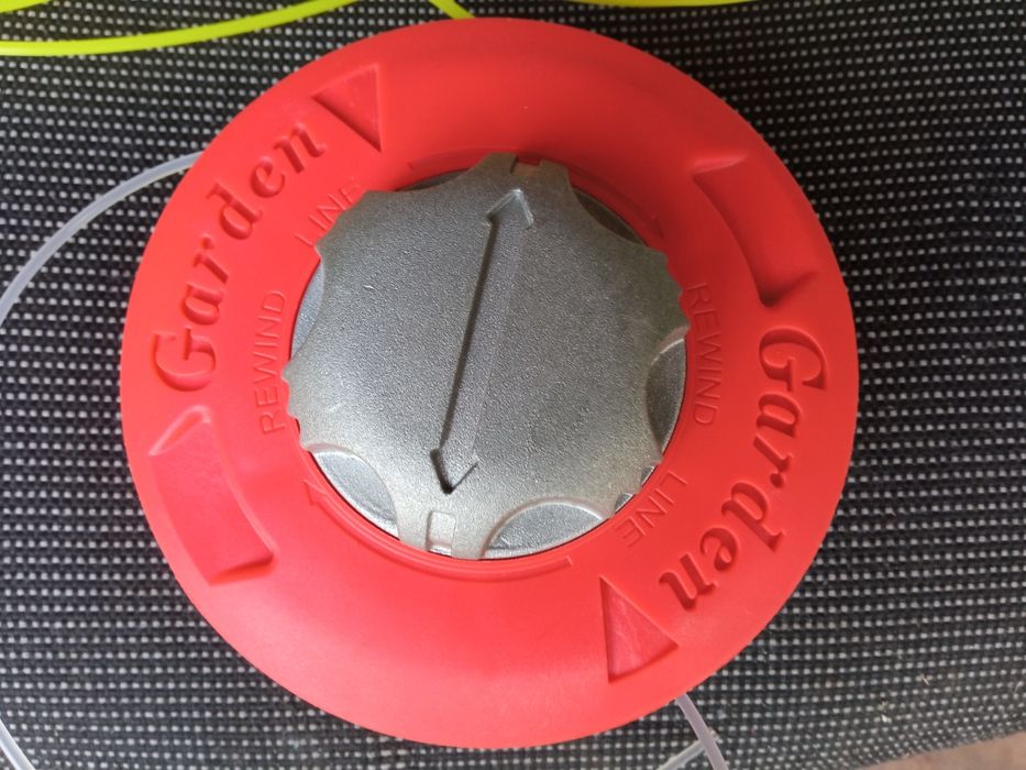 Шпуля для бензокосы с леской.