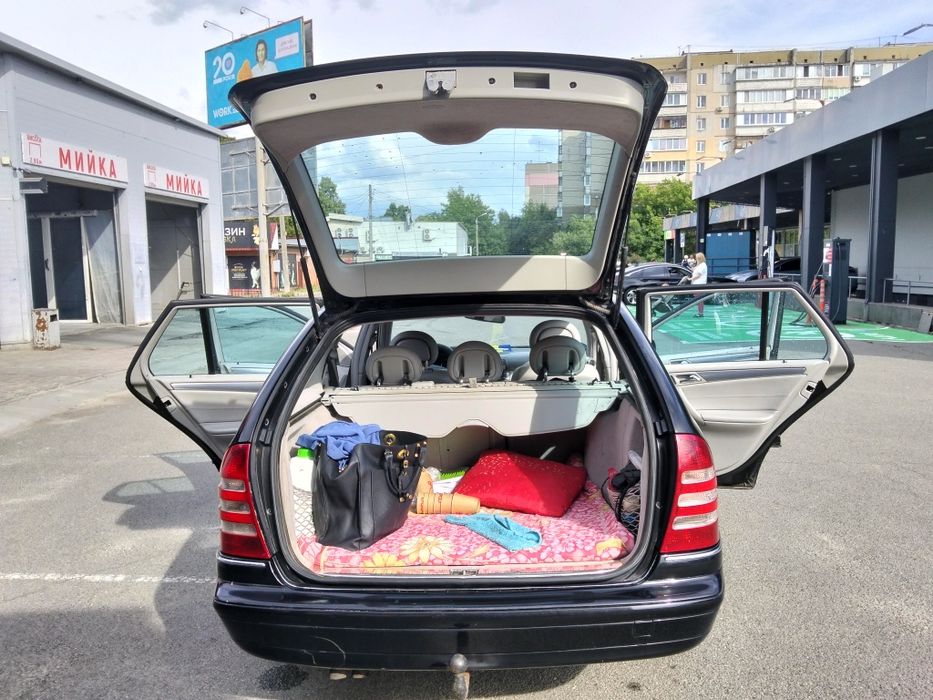 Продам мерседес с-200