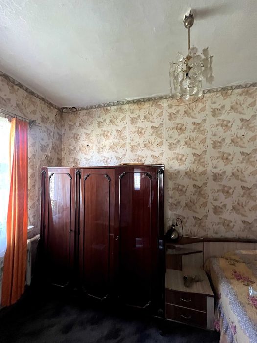 Добротний будинок в районі автовокзалу