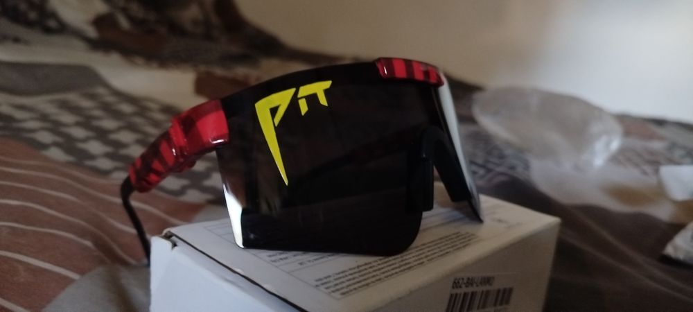 Ultra lekkie okulary przeciwsłoneczne pit Viper