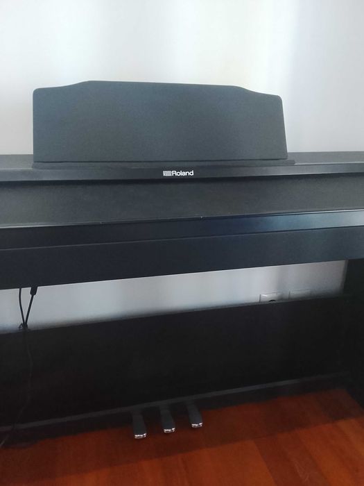 Piano ROLAND "Impecável"