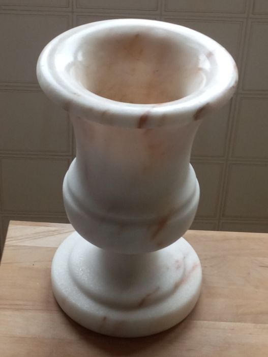 Jarra em pedra mármore de Estremoz