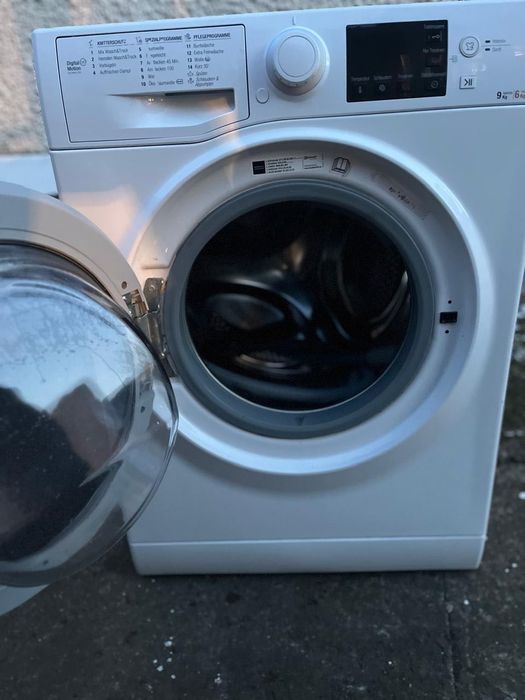 Продається пральна машина Baucknecht 9кг ,вживана в хорошому стані.