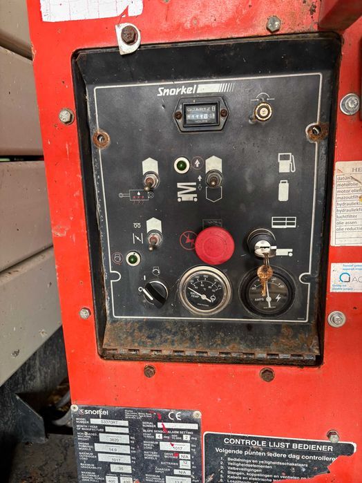 Snorkel S3370RT - Plataforma elevatoria Diesel 12mt