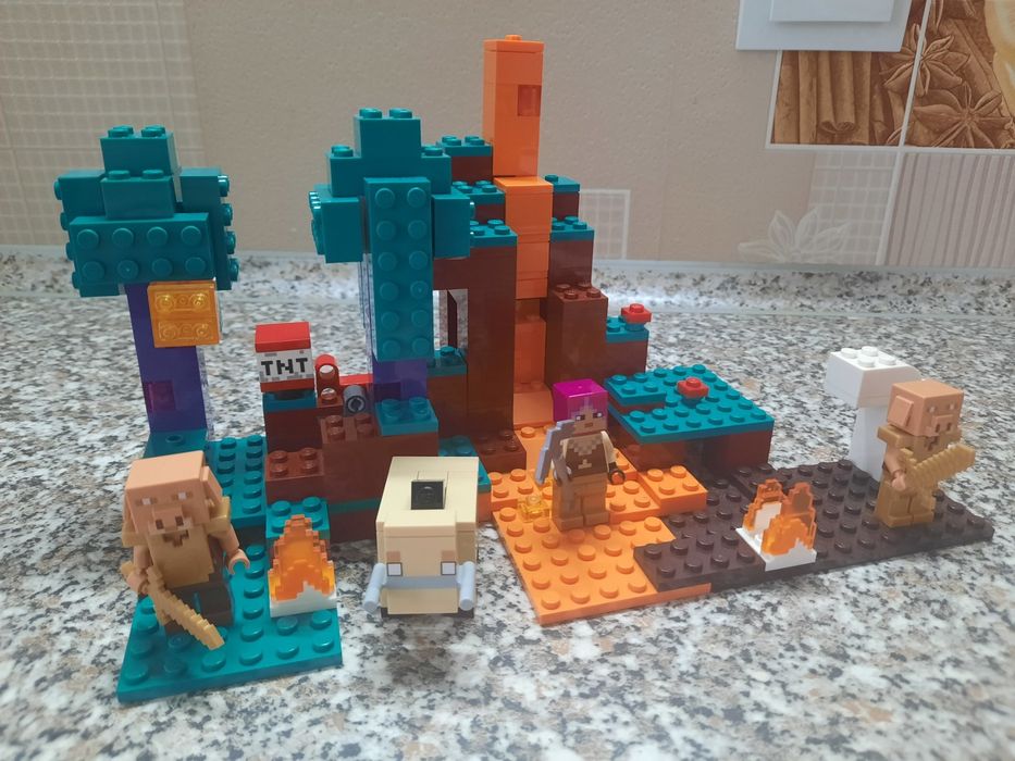 конструктор Lego Minecraft 21168 The Warped Forest