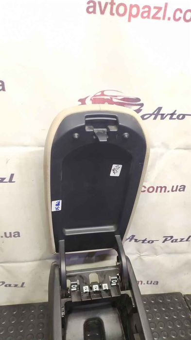 BMW X3 F25 10-17 підлокітник DS0862 51169216672