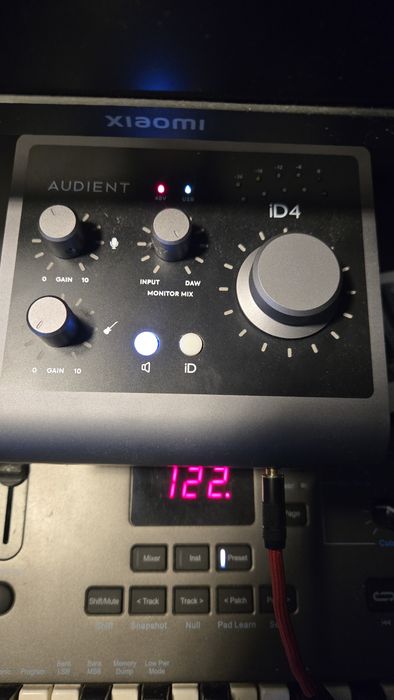 Аудиоинтерфейс Audient ID4 mk2 идеал