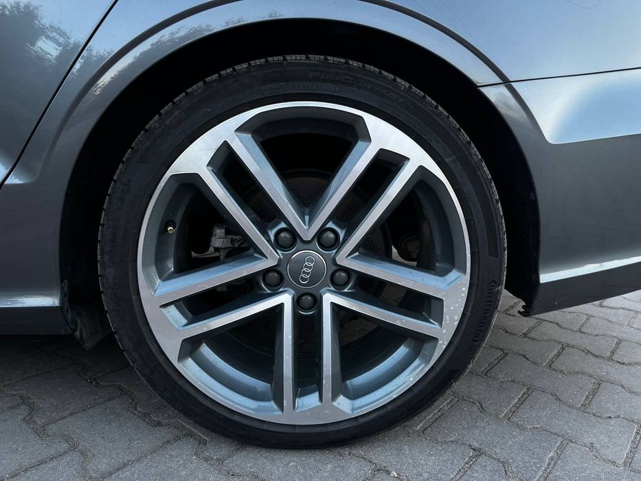 Audi A3  2020 року