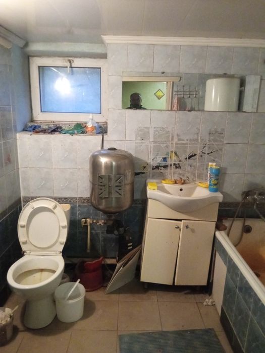 Продається приватизований житловий будинок в селі Верхів Рівненської о