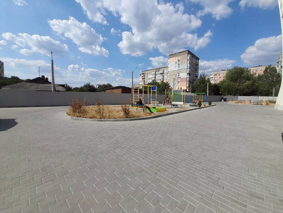 Продам простору 3-и кімнатну квартиру 92 м², р-н Автовокзалу.