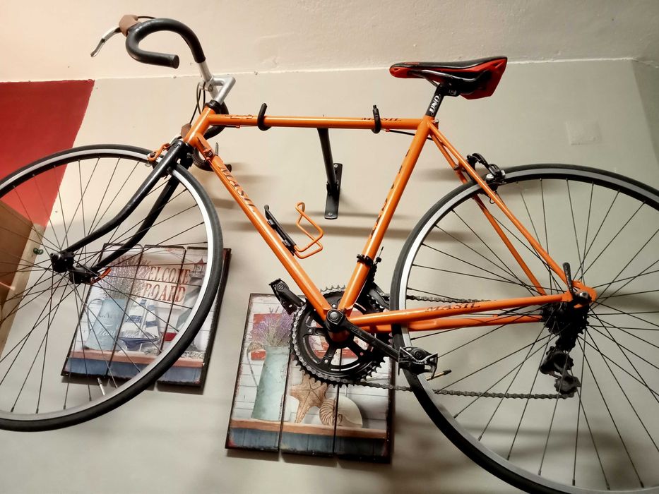 Bicicleta antiga de ciclismo