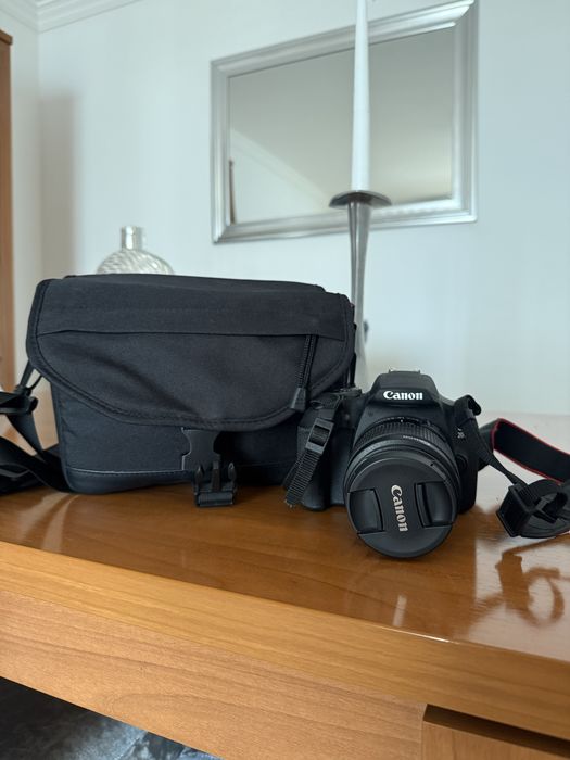 camera canon eos2000d