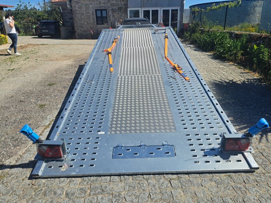 Atrelado porta carros