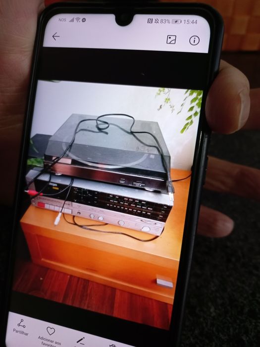 Gira discos com radio e  leitor de cassetes