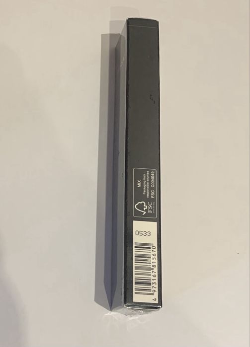 Стійкий олівець для очей Sensai Black