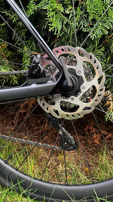 Rower szosowy TREK Madone SL6 gen.8 (Manteki elektroniczne Di2)2025 r.