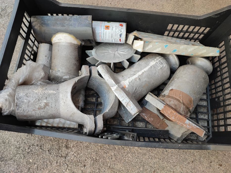 Lote de peças metalicas industriais, suportes casquilhos/flange/abraçadeiras e tampão