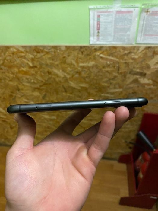 iPhone 11 / 128gb