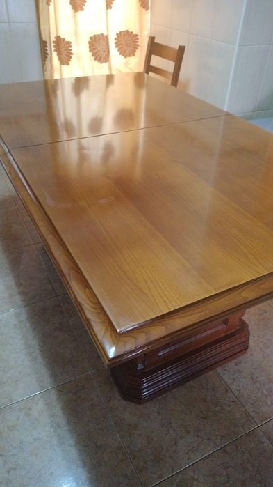 Mesa em madeira extensivel