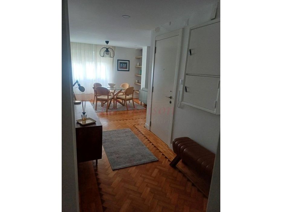 Apartamento T3 transformado em T2 em Odivelas