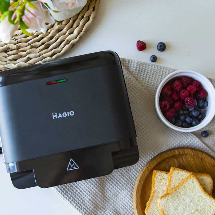 Бутербродниця 750 Вт з антипригарним покриттям,