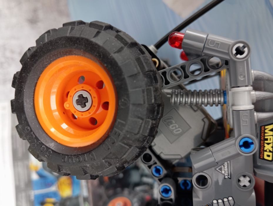 LEGO Technic Monster Jam Max-D (42119) оригінал.