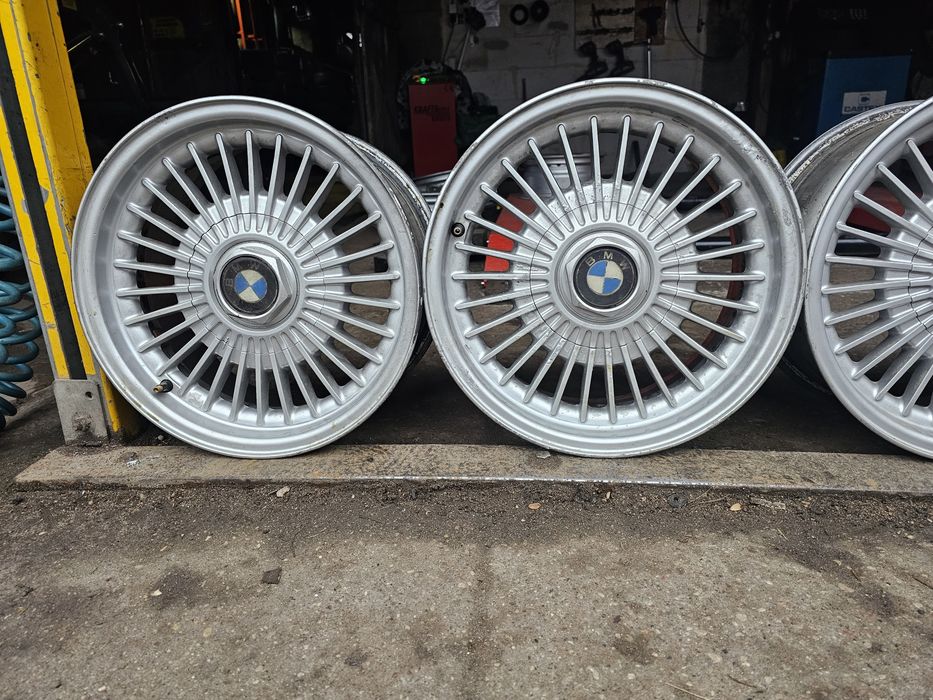 Felgi Aluminiowe Styling 4- BMW- E32 R15 5x120 ET20-7J Białystok 