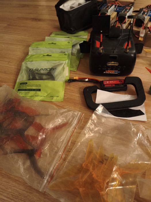 Dron sportowy fpv 100km/h