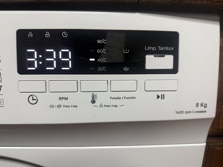 Maquina de lavar roupas Kunft