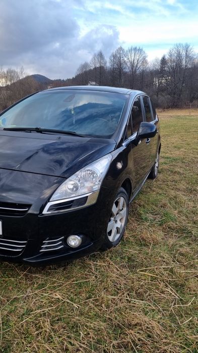 Продам Peugeot 5008