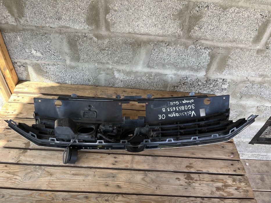 Решітка, решотка VW Passat B8 GTE original E-passat 3G0853653B