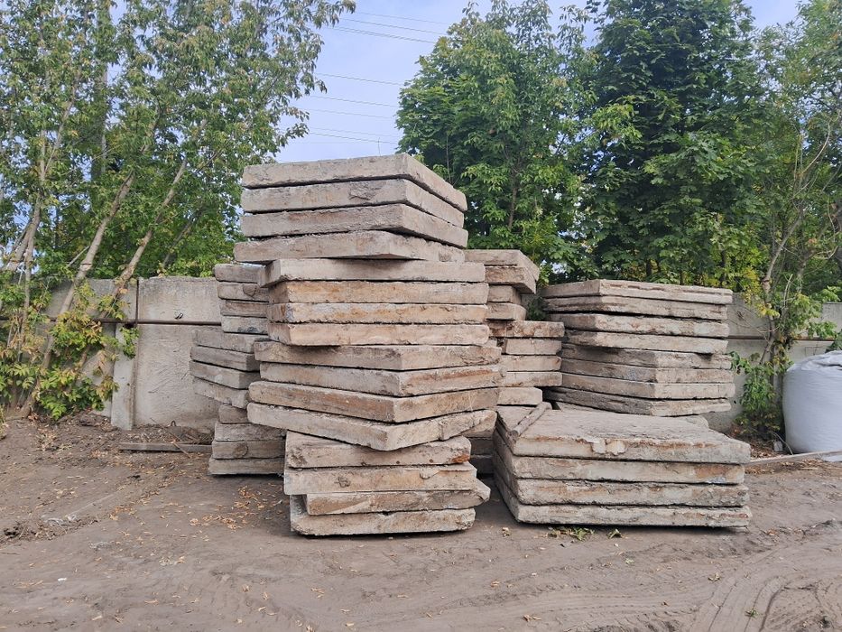 Плита дорожна. 1.5×1.75 та 1.6 на 2 метра
