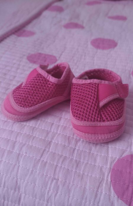 4 pares Sapatinhos de bebé