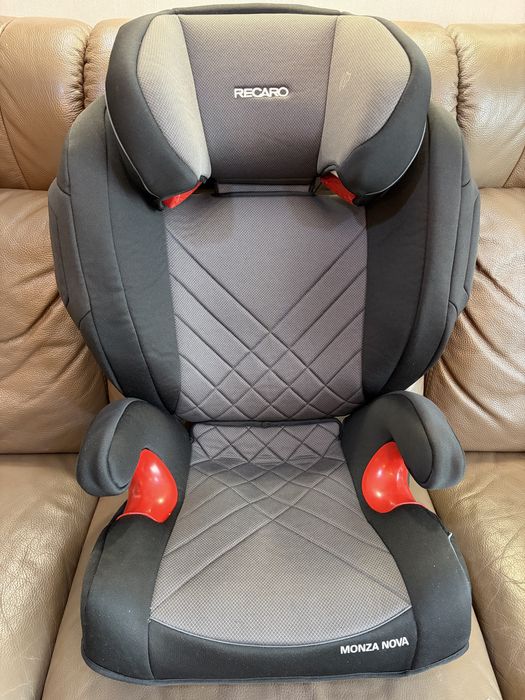 Автокрісло Recaro Monza Nova, 15-36 кг. Isofix.