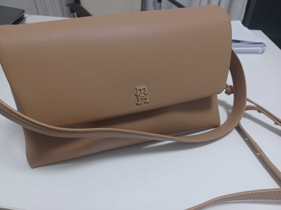 Mala original Tommy Hilfiger com Fatura de compra