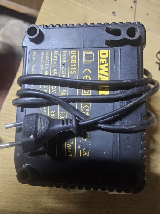 DeWalt dcb115 ładowarka