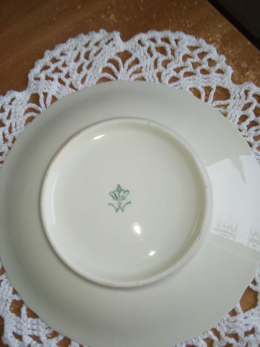 Talerzyk spodeczek kremowy porcelana