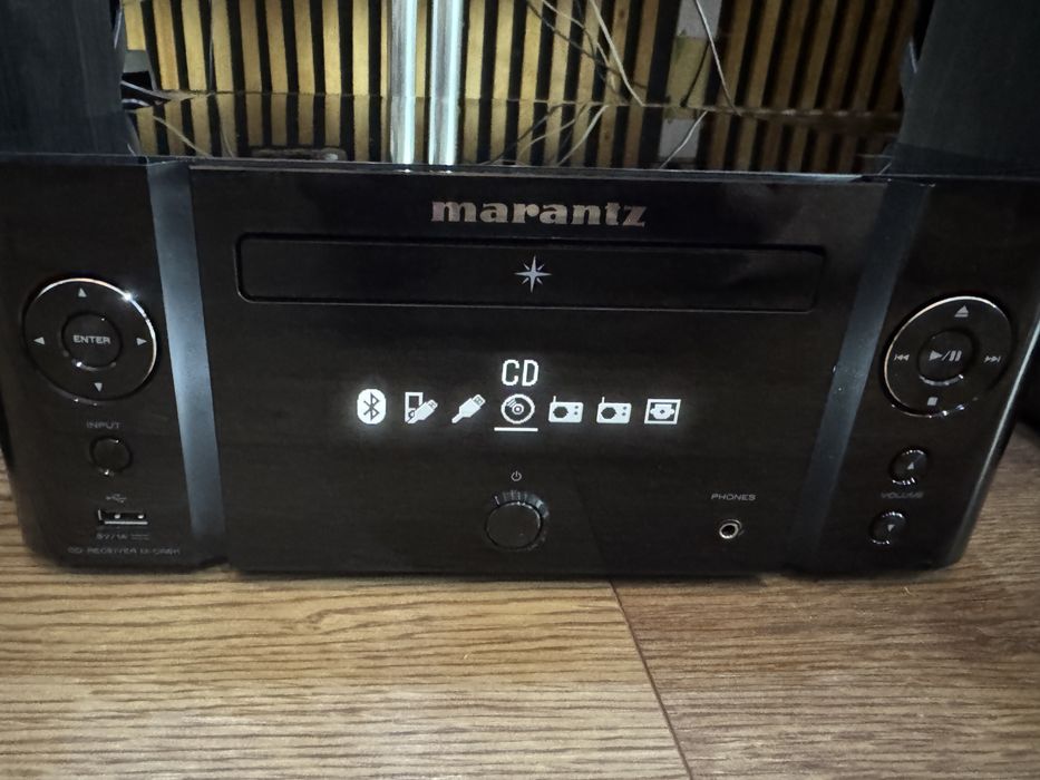 Marantz M CR611 z pilotem