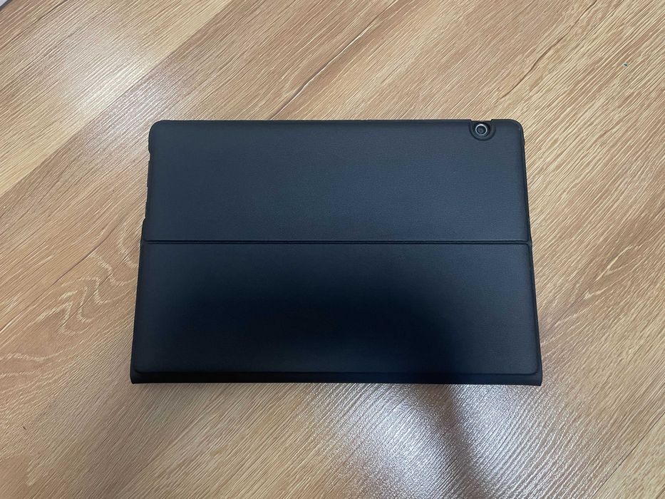 Tablet Huawei Media  T5 LTE + ETUI