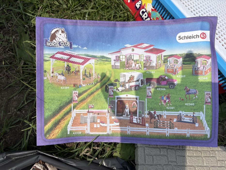 Stajnia z figurkami
