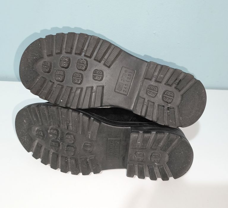 Buty ocieplane na chłodne dni - 39/25 cm -