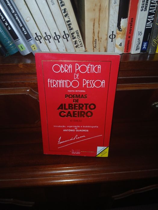 3 livros sobre a Obra Poética de Fernando Pessoa