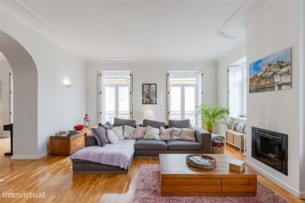 Apartamento T4 na Foz Velha a 150 metros do mar