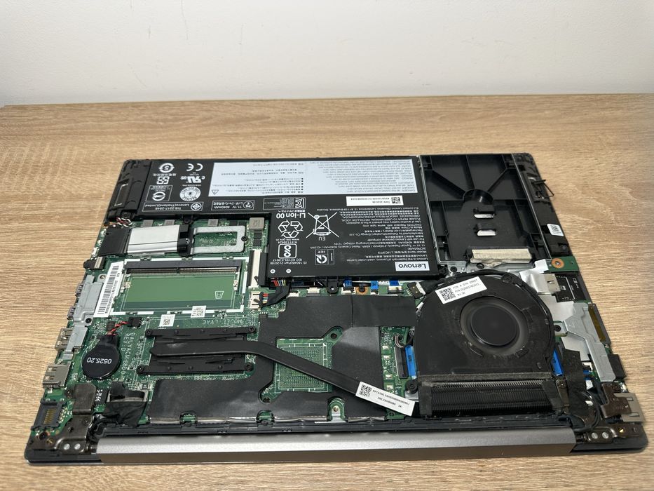 Laptop Lenovo Thinkbook 14 do naprawy albo na części