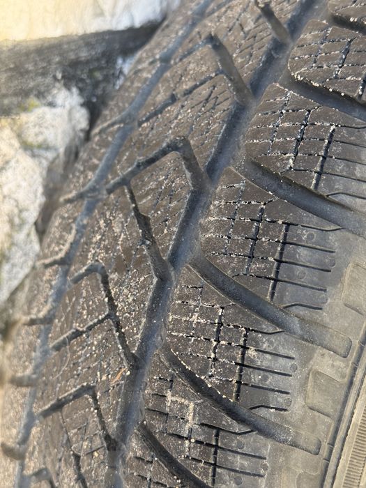 Oryginalne felgi 17” od VW T-Roc , Pirelli scorpion 215 65 R17  zimowe jak nowe